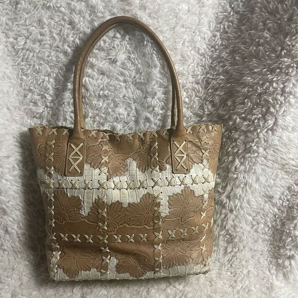 Bergé Italian leather embossed Tan and Cream cross stitching accents Tote Bag - Picture 3 of 13